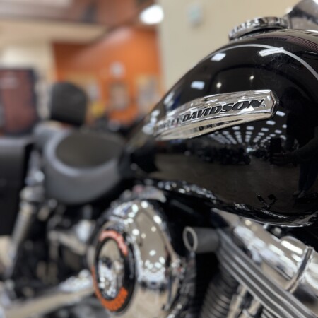 FXDC 2009 Super Glide® Custom thumb 2