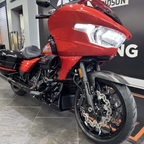 2026 Harley-Davidson® CVO Road Glide ST Citrus Heat Re-Entry thumb 3
