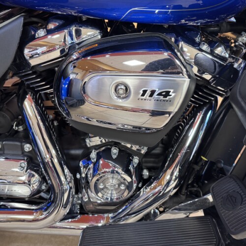 2024 Harley-Davidson® Tri Glide® Ultra Blue Burst thumb 2