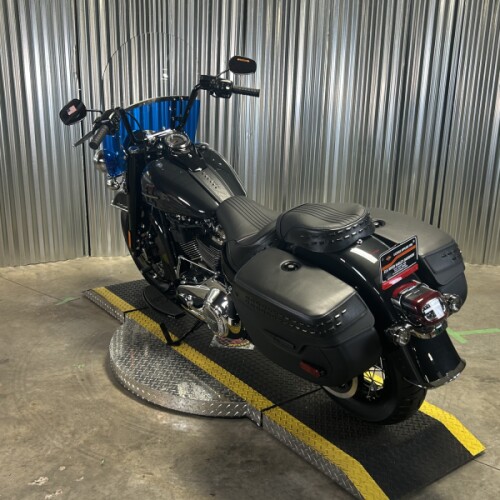 2026 Harley-Davidson® Heritage Classic Midnight Ember w/Laced Wheels thumb 0
