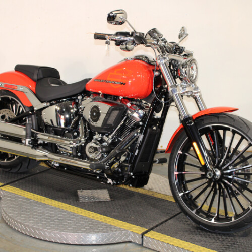 2026 Harley-Davidson Breakout Cruiser FXBR thumb 2