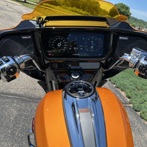 2026 Harley-Davidson® CVO Street Glide Torched Orange CVO Tri-Tone thumb 0