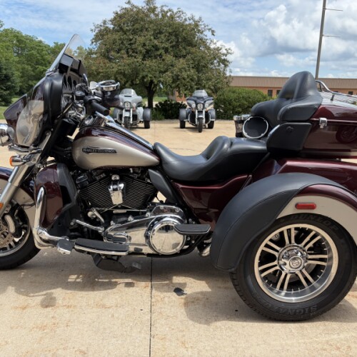 2018 Harley-Davidson® Tri Glide® Ultra Twisted Cherry/Silver Fortune thumb 1