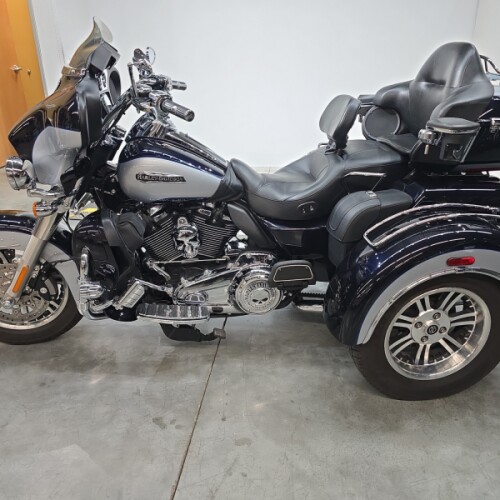 FLHTCUTG 2019 Tri Glide® Ultra thumb 1