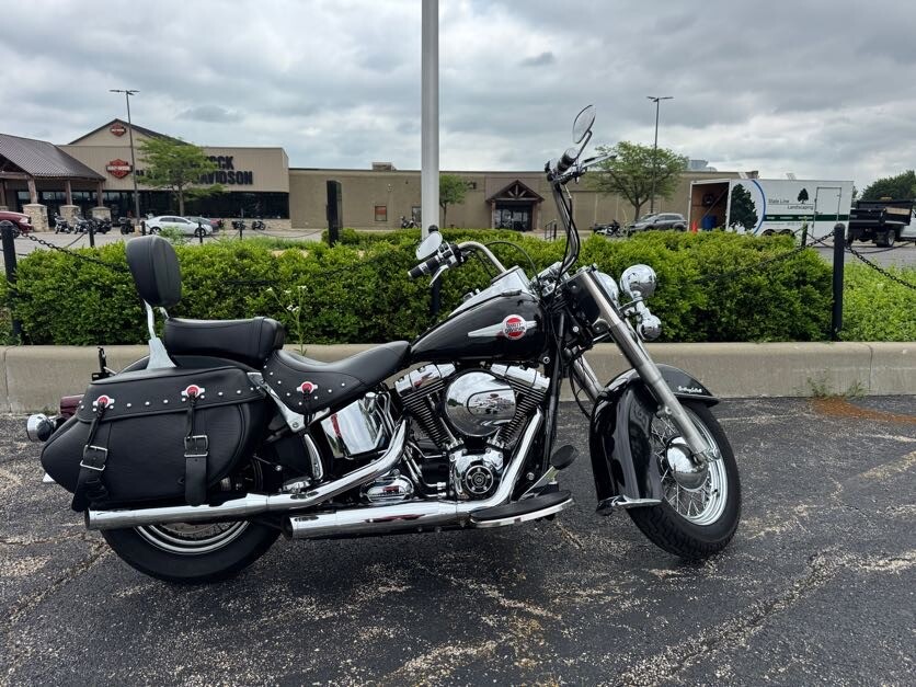 Harley-Davidson® Heritage Softail® Classic 2017 FLSTC BLACK