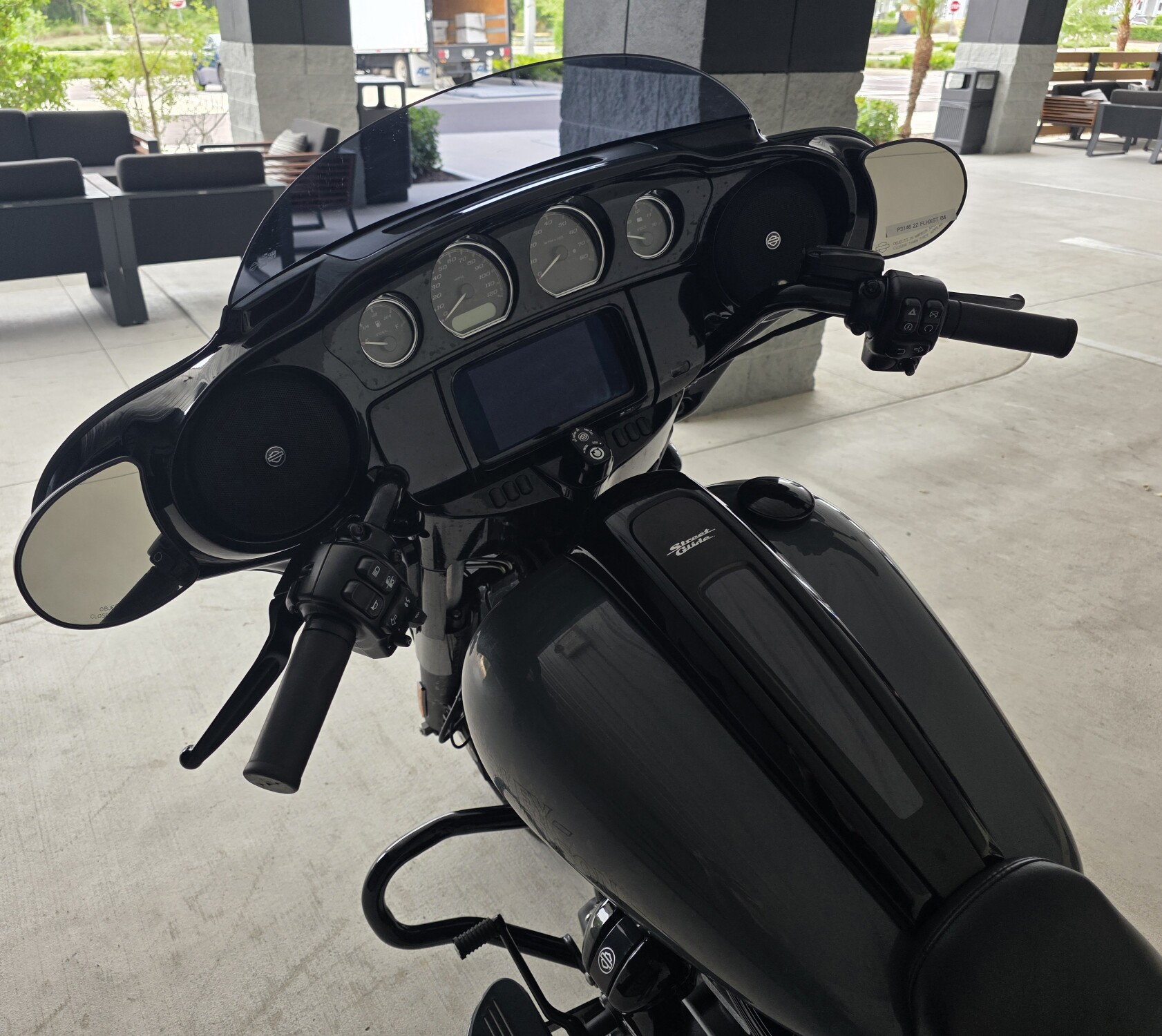 2022 Harley-Davidson® Street Glide® ST Gunship Gray, photo 12