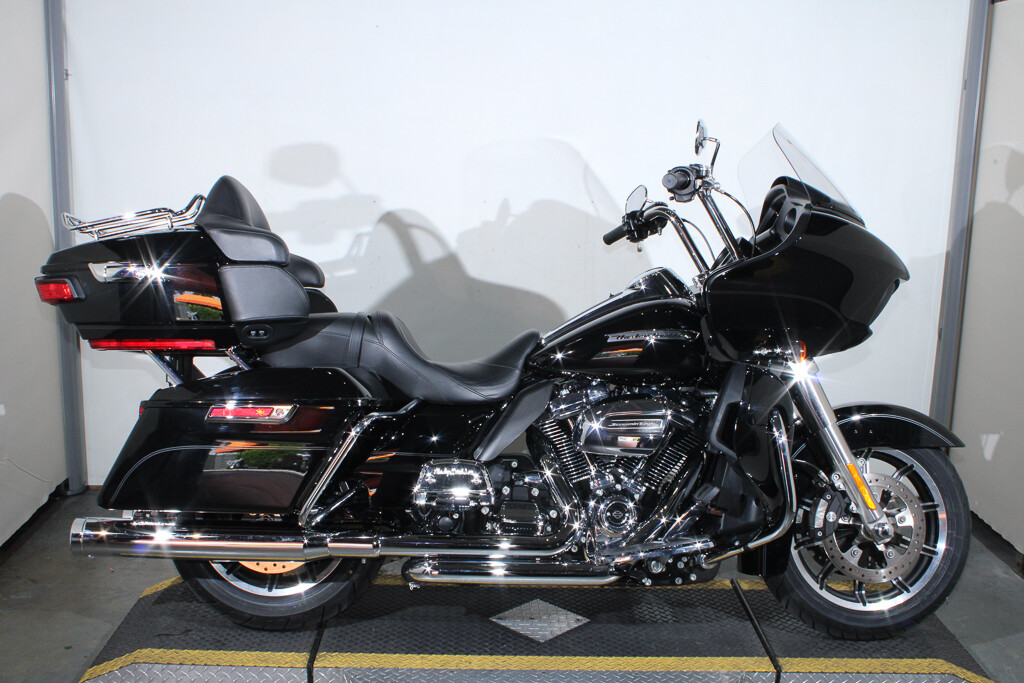 2019 Harley-Davidson Road Glide Ultra Grand American Touring FLTRU