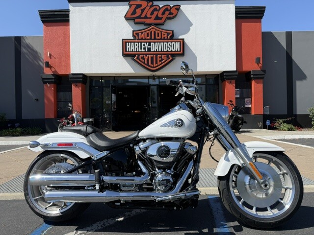 2026 Harley-Davidson® Fat Boy® White Onyx Pearl Chrome Trim