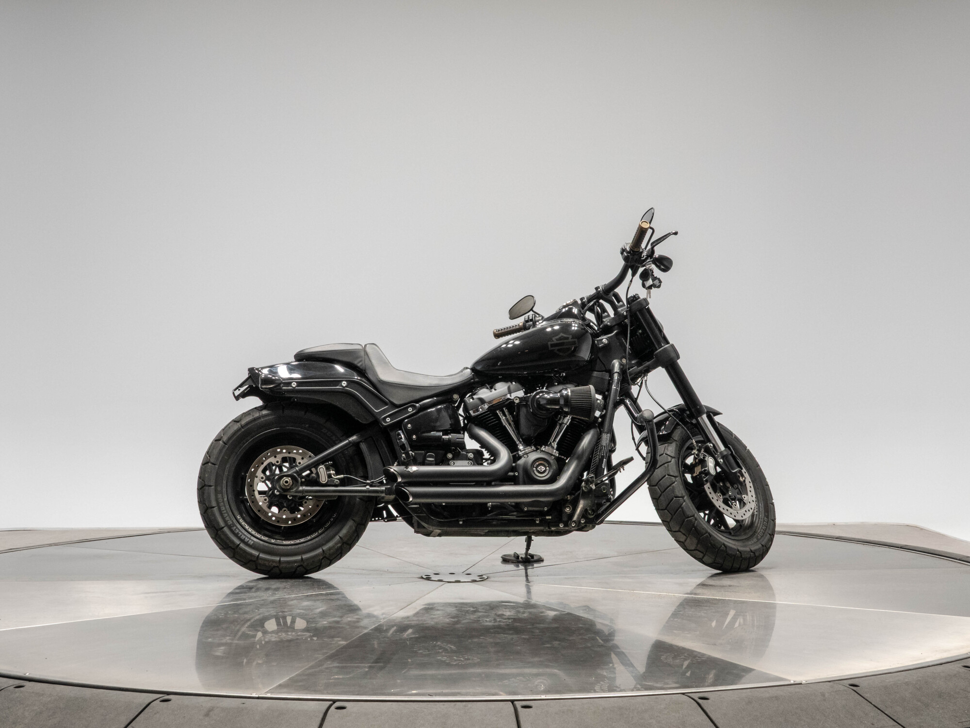 2019 Harley-Davidson FXFBS Softail Fat Bob 114 in Vivid Black