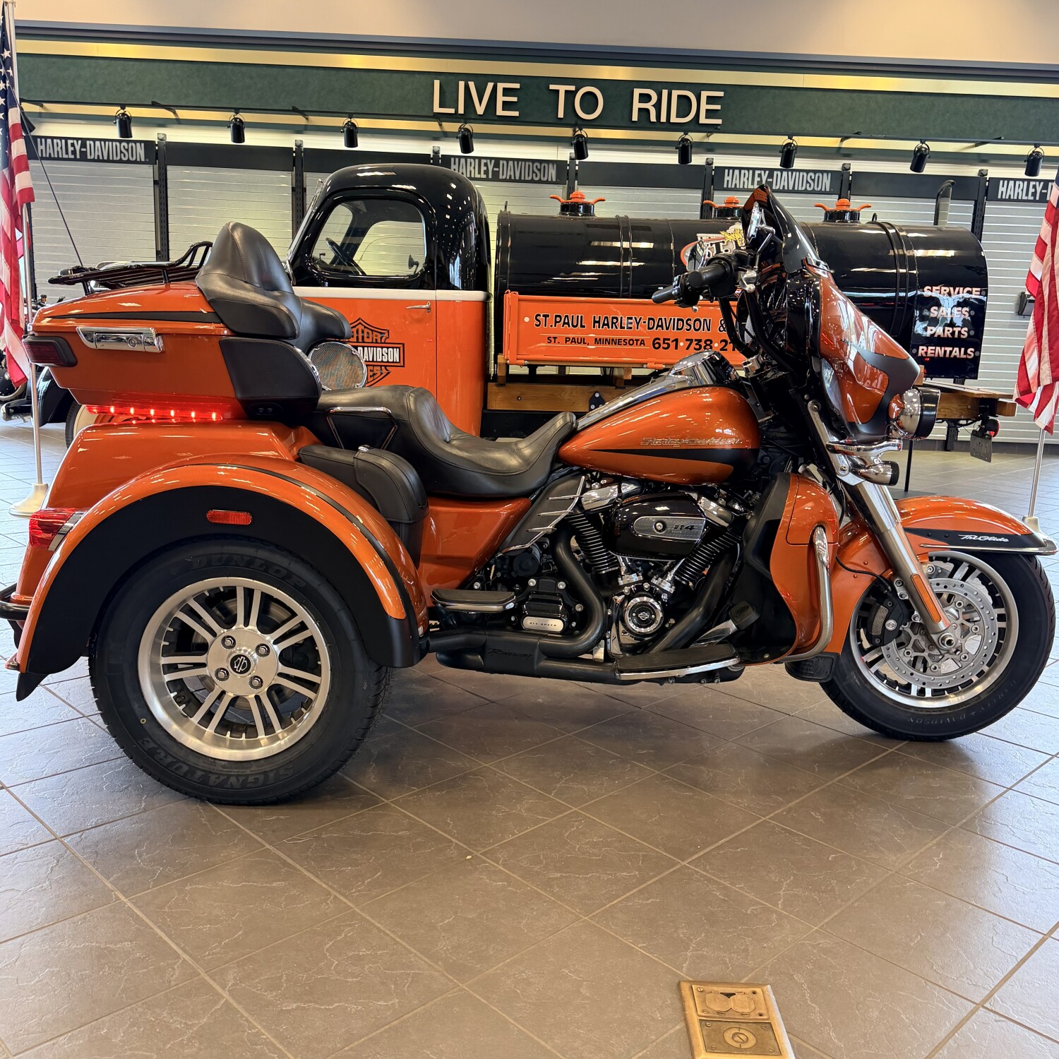 2019 Harley-Davidson Tri Glide Ultra FLHTCUTG