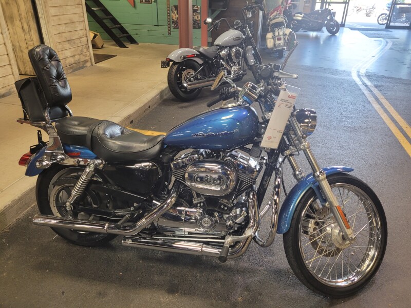 2005 Harley-Davidson® 1200 Custom Chopper Blue Pearl