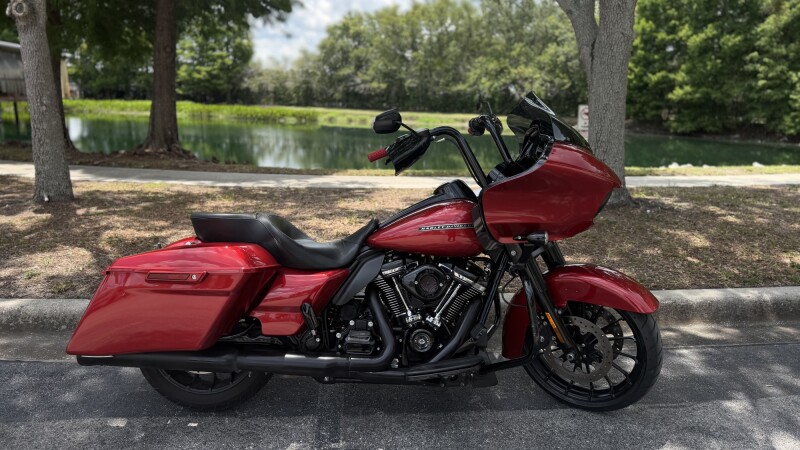 2018 Harley-Davidson® Road Glide® Hard Candy Shattered Flake
