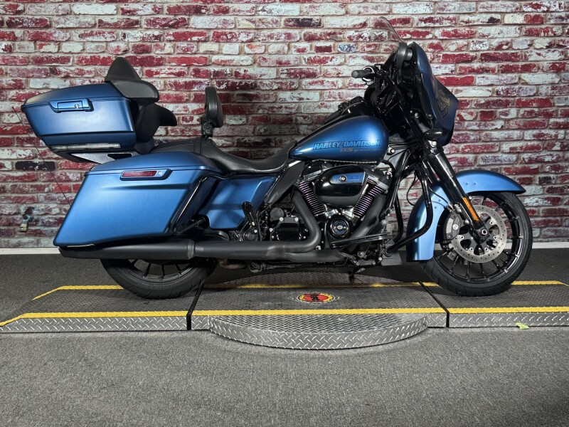 Harley-Davidson® Street Glide® Special 2018 FLHXS LEGEND BLUE DNM