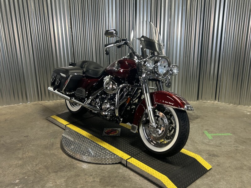 2008 Harley-Davidson® Road King Classic CRIMSON RED SUN W/PINSTRIPE