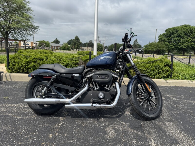 Harley-Davidson® Iron 883™ 2013 XL 883N BIG BLUE PEARL