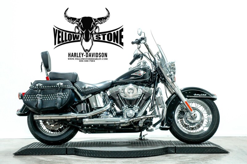 2010 Harley-Davidson® Heritage Softail® Classic Vivid Black