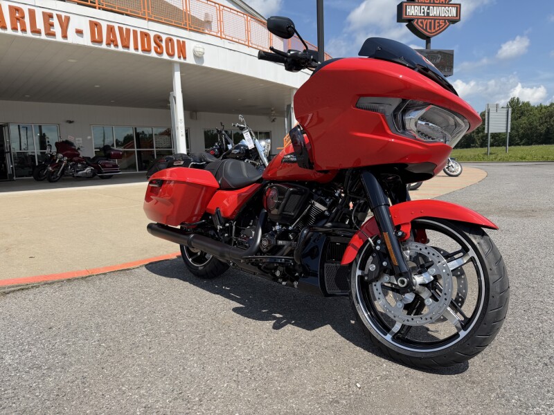 2026 Harley-Davidson® Road Glide® Blood Orange Black Trim