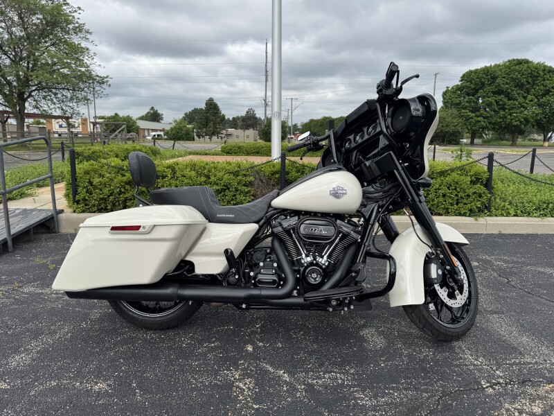 FLHXS 2022 Street Glide® Special