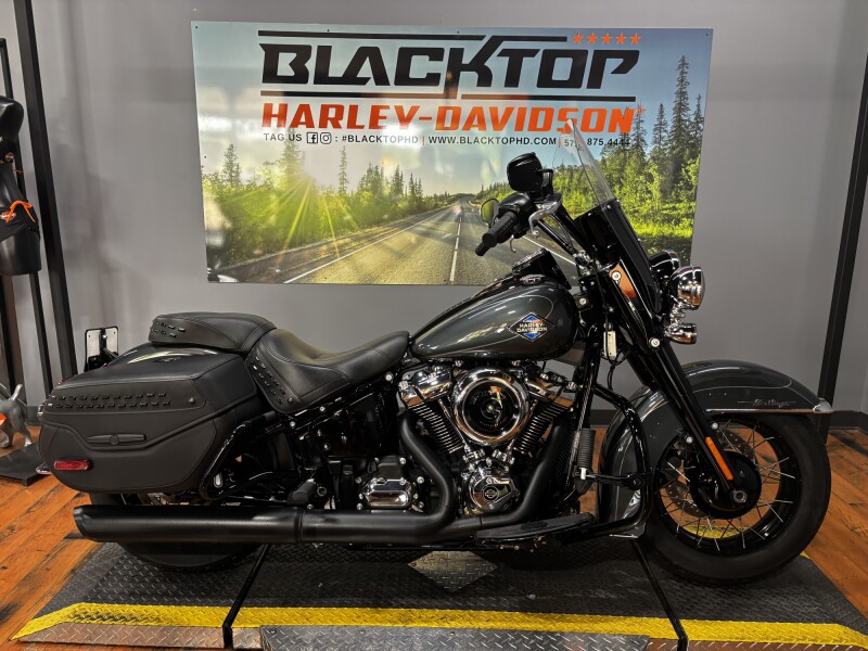 2025 Harley-Davidson® Heritage Classic IRON HORSE MTLC W/ PINSTRIP