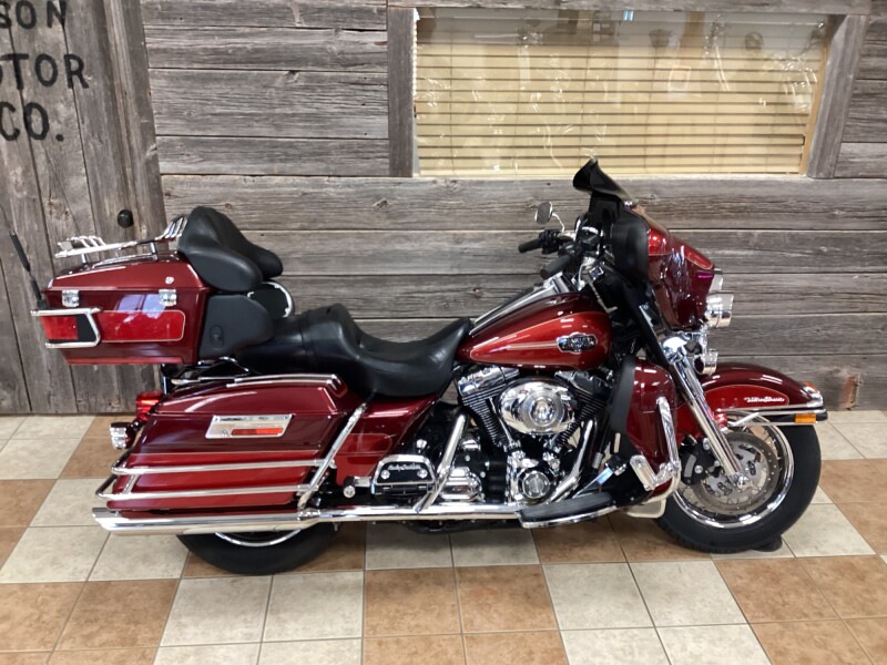 2008 Harley-Davidson® Electra Glide® Ultra Classic® Crimson Red Sunglo