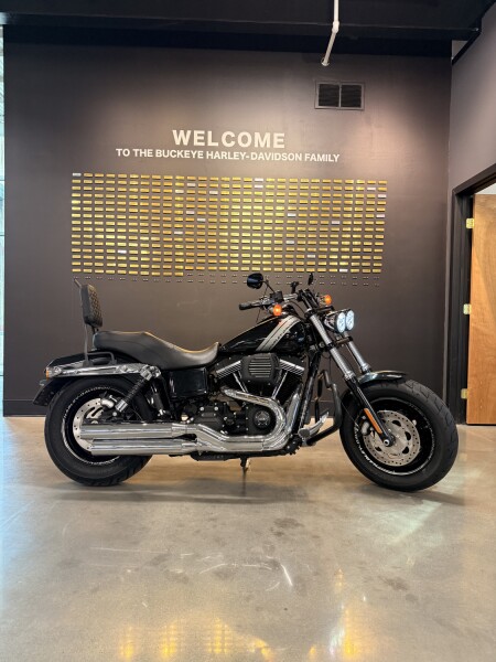 2014 Harley-Davidson® Fat Bob® Vivid Black Deluxe