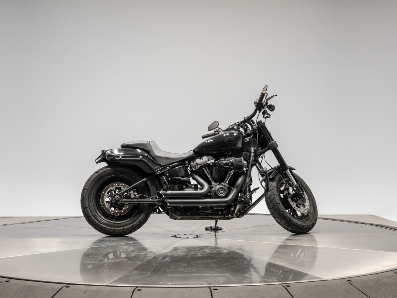2019 Harley-Davidson FXFBS Softail Fat Bob 114 in Vivid Black