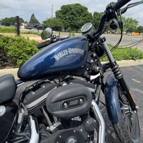 Harley-Davidson® Iron 883™ 2013 XL 883N BIG BLUE PEARL thumb 2
