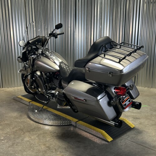 2016 Harley-Davidson® Road King® Billet Silver thumb 0