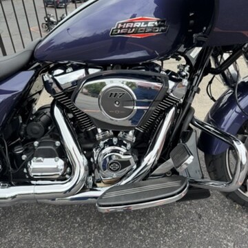 2026 Harley-Davidson® Road Glide™ FLTRX thumb 3