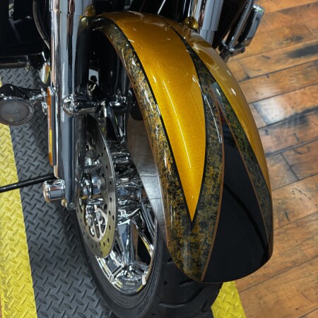 2015 Harley-Davidson® CVO™ Ultra Limited GLD RUSH/CARBON W/ PINSTRIP thumb 1