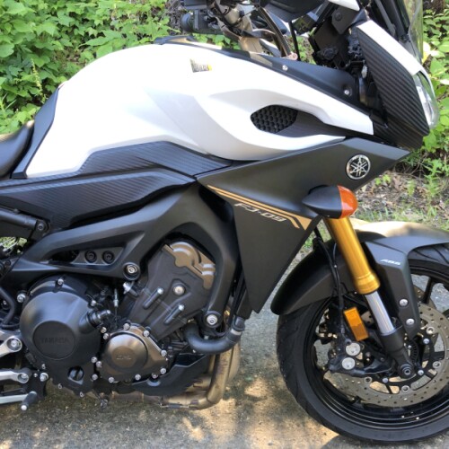 2017 Yamaha FJ-09 Electric White thumb 3
