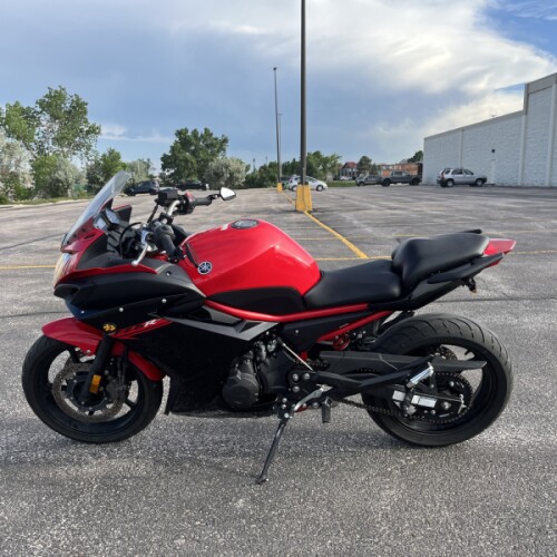2015 Yamaha FZ6R thumb 1