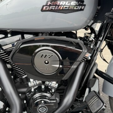 2026 Harley-Davidson® Road Glide™ FLTRX thumb 2