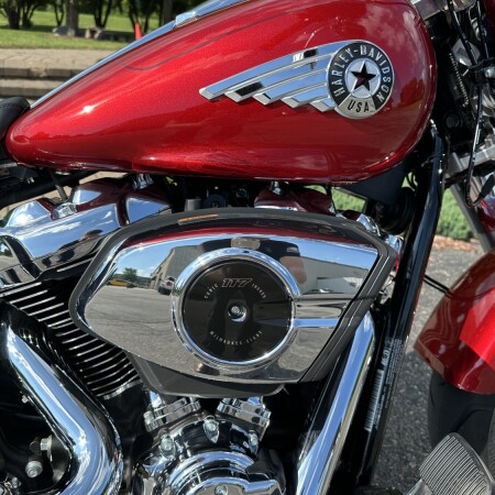 2026 Harley-Davidson® Fat Boy® Brilliant Red Chrome Trim thumb 3