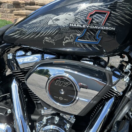 2026 Harley-Davidson® Road Glide® Midnight Ember thumb 2