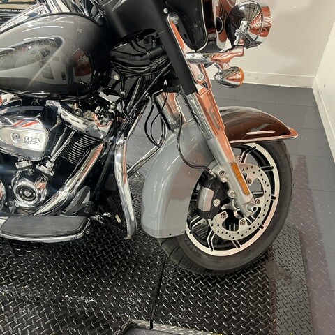 FLHTP 2021 Rescue Electra Glide® thumb 0