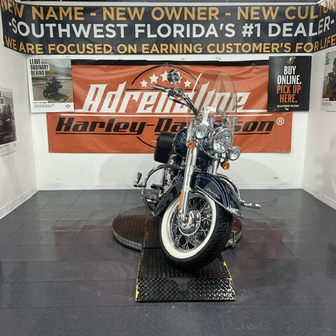 FLSTNSE 2014 CVO™ Softail Deluxe® thumb 2