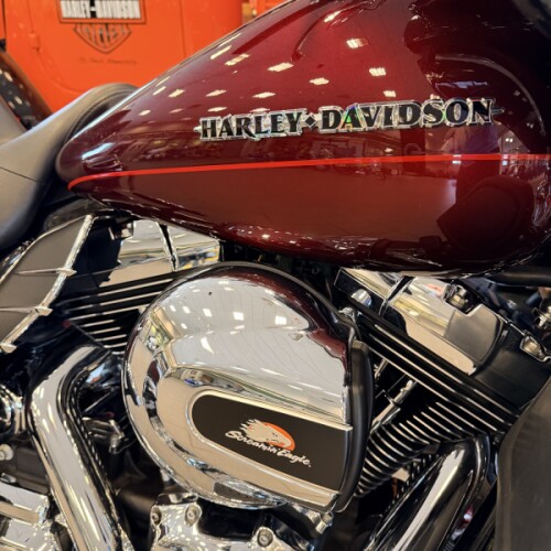 2016 Harley-Davidson Ultra Limited FLHTK thumb 2