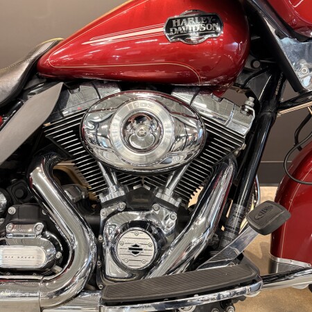 2012 Harley-Davidson® Electra Glide® Classic Ember Red Sunglo thumb 3