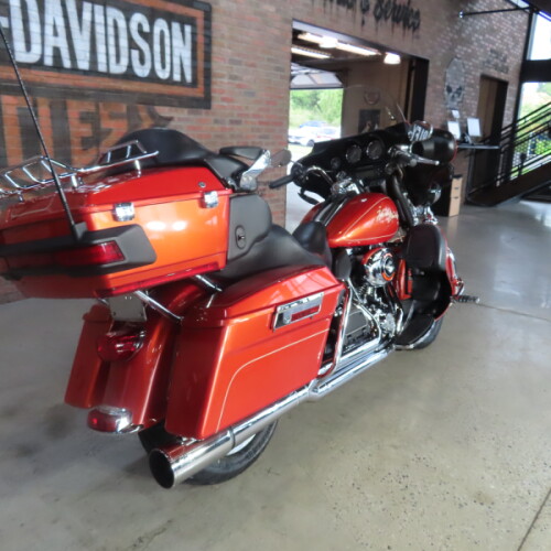2011 Harley-Davidson® Electra Glide® Ultra Limited FLHTK thumb 1
