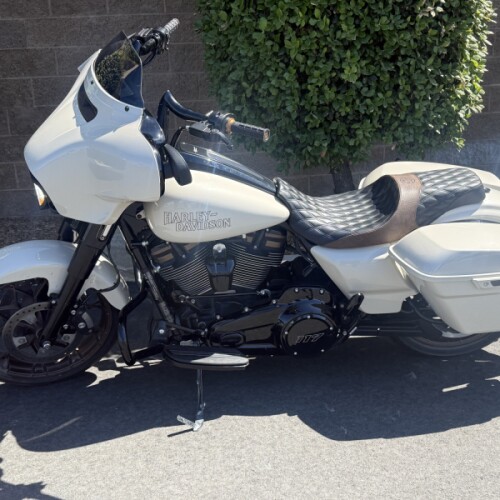 FLHXST 2023 Street Glide® ST thumb 2