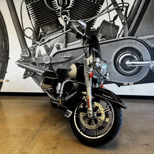 2021 Road King® FLHR thumb 2