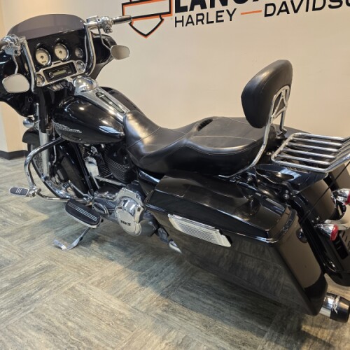 2011 Harley-Davidson® Street Glide® Vivid Black FLHX thumb 0