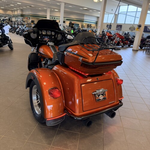 2019 Harley-Davidson Tri Glide Ultra FLHTCUTG thumb 3