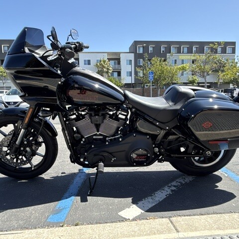 2026 Harley-Davidson® Low Rider® ST Vivid Black Black Trim thumb 0