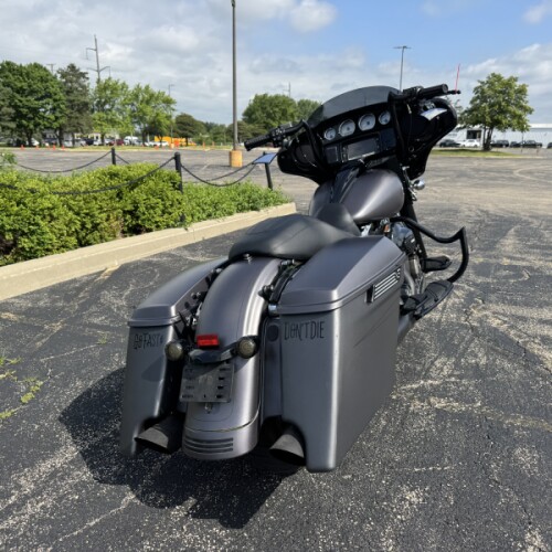 FLHXS 2016 Street Glide® Special thumb 2