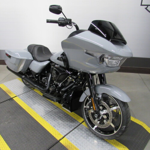 FLTRX 2026 Road Glide® thumb 3