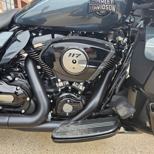 2026 Harley-Davidson® Street Glide 3 Limited Iron Horse Metallic Chrome Trim thumb 3