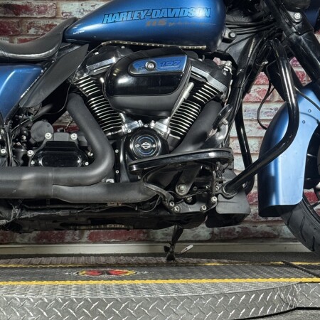 Harley-Davidson® Street Glide® Special 2018 FLHXS LEGEND BLUE DNM thumb 2