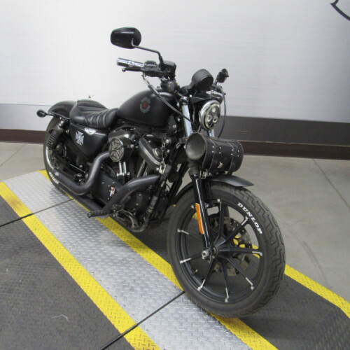 XL 883N 2019 Iron 883™ thumb 3